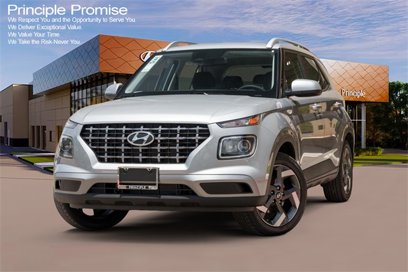 New 2025 Hyundai Venue SEL