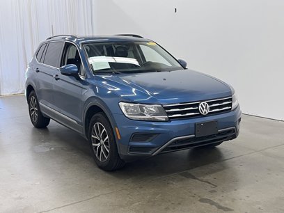 Used 2020 Volkswagen Tiguan SE w/ Panoramic Sunroof Package