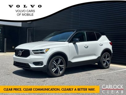 Used 2022 Volvo XC40 T5 R-Design w/ Climate Package