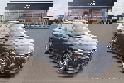 New 2025 Kia K4 LXS