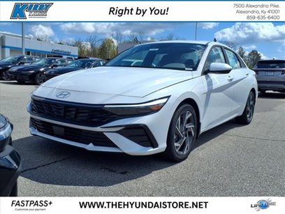 New 2025 Hyundai Elantra SEL