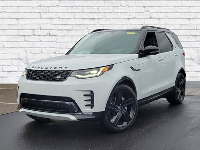 New 2025 Land Rover Discovery Dynamic SE