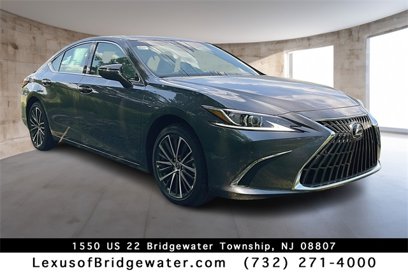 New 2025 Lexus ES 300h w/ Premium Package