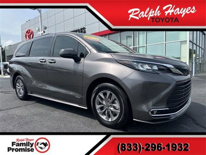 Certified 2023 Toyota Sienna XLE