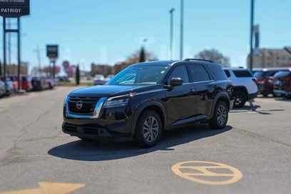 Used 2022 Nissan Pathfinder SV w/ SV Premium Package