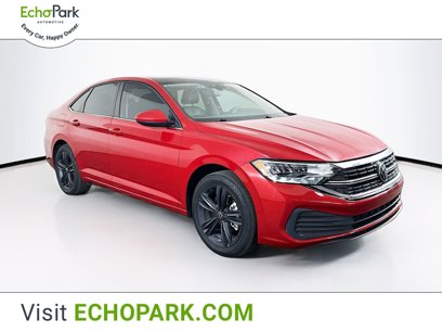 Used 2023 Volkswagen Jetta SE w/ Panoramic Sunroof Package
