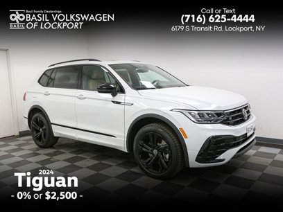 New 2024 Volkswagen Tiguan SE R-Line