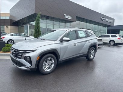 New 2025 Hyundai Tucson SE