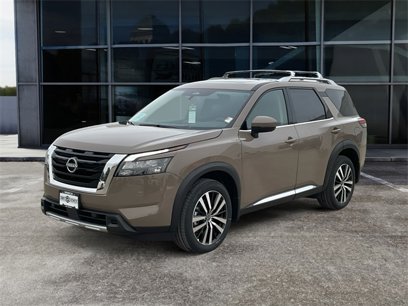 New 2025 Nissan Pathfinder Platinum