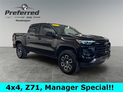 Used 2023 Chevrolet Colorado Z71 w/ Z71 Convenience Package 2