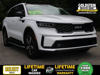 Used 2022 Kia Sorento EX w/ Panoramic Sunroof Package