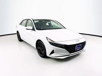 Certified 2022 Hyundai Elantra Blue w/ Preferred Accessory Package