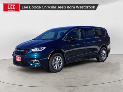 New 2025 Chrysler Pacifica Select