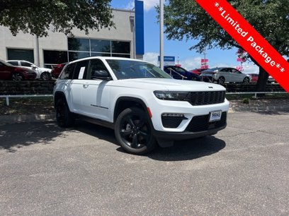 Used 2023 Jeep Grand Cherokee Limited w/ Black Appearance Package