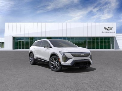 New 2025 Cadillac Optiq Luxury 1