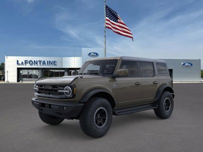 New 2025 Ford Bronco Outer Banks w/ Sasquatch Package