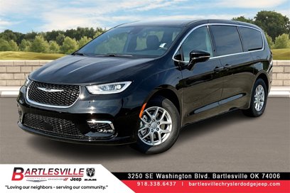 New 2026 Chrysler Pacifica Select