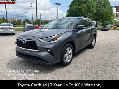 Certified 2022 Toyota Highlander LE