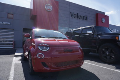 New 2024 FIAT 500 e (RED)