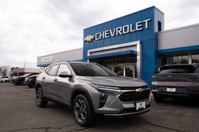 New 2025 Chevrolet Trax LT w/ Driver Confidence Package