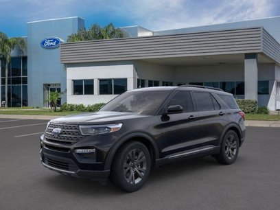 New 2023 Ford Explorer XLT w/ Equipment Group 202A