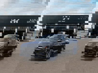 New 2025 Kia K4 LX