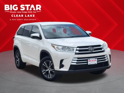 Used 2018 Toyota Highlander LE