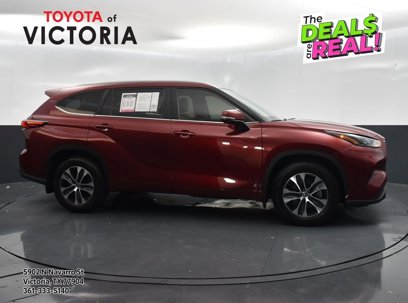 Used 2023 Toyota Highlander XLE