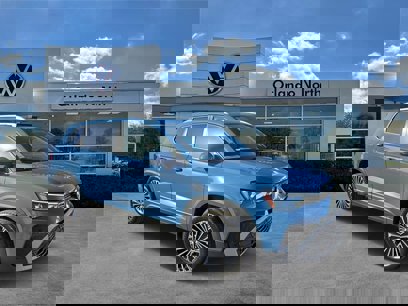 New 2025 Volkswagen Taos SE