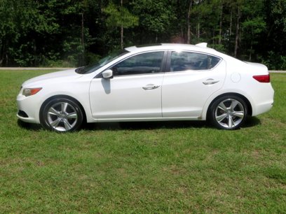 Used 2013 Acura ILX w/ Technology Package