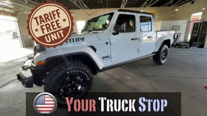 New 2023 Jeep Gladiator Willys