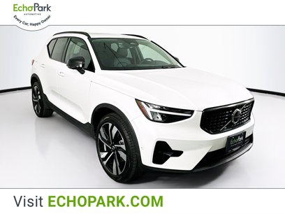 Used 2025 Volvo XC40 B5 Plus