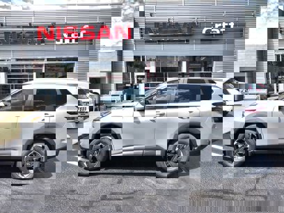 New 2025 Nissan Rogue SV w/ SV Premium Package