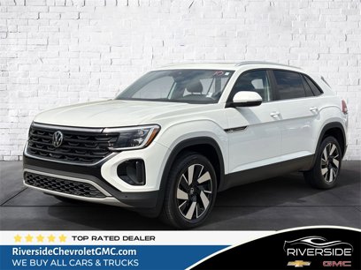 Used 2024 Volkswagen Atlas Cross Sport SE w/ Panoramic Sunroof Package