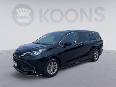 Used 2022 Toyota Sienna XLE
