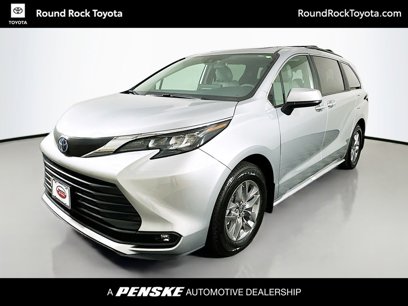 Used 2025 Toyota Sienna XLE