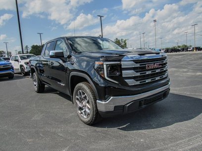 New 2025 GMC Sierra 1500 SLE