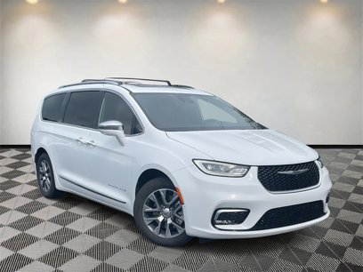 Used 2022 Chrysler Pacifica Pinnacle