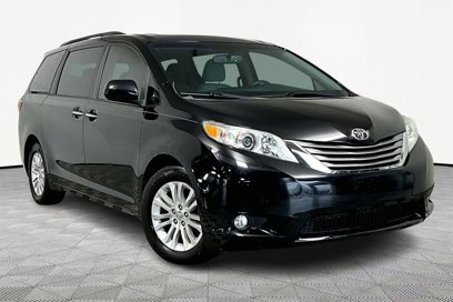 Used 2017 Toyota Sienna XLE Premium
