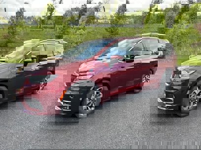 New 2023 Chrysler Pacifica Touring-L w/ Uconnect Theater Family Group