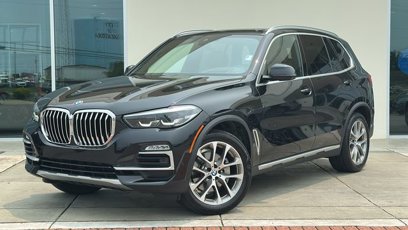 Used 2021 BMW X5 xDrive40i w/ Premium Package 2