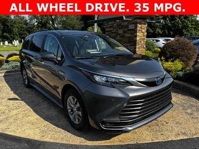 Used 2024 Toyota Sienna LE
