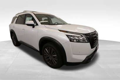 New 2025 Nissan Pathfinder SL w/ SL Premium Package