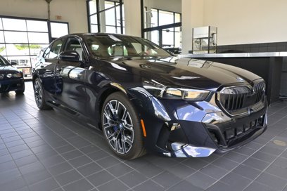 New 2024 BMW i5 eDrive40i w/ Executive Package