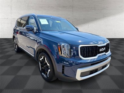 Used 2023 Kia Telluride EX w/ EX Captain's Chair Package