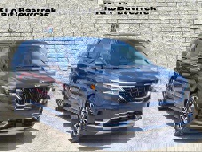 Used 2022 Kia Carnival EX