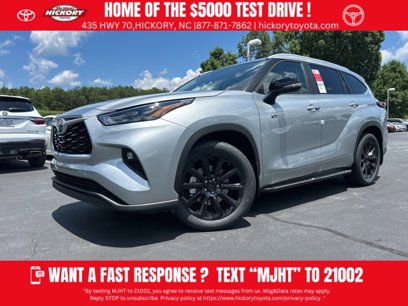 New 2025 Toyota Highlander XLE