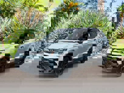 New 2025 Volkswagen Taos SE