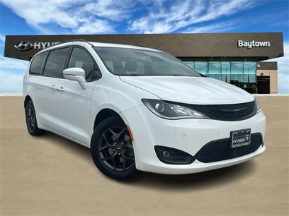 Used 2018 Chrysler Pacifica Limited w/ Advanced Safetytec Group