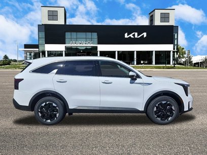 New 2025 Kia Sorento S